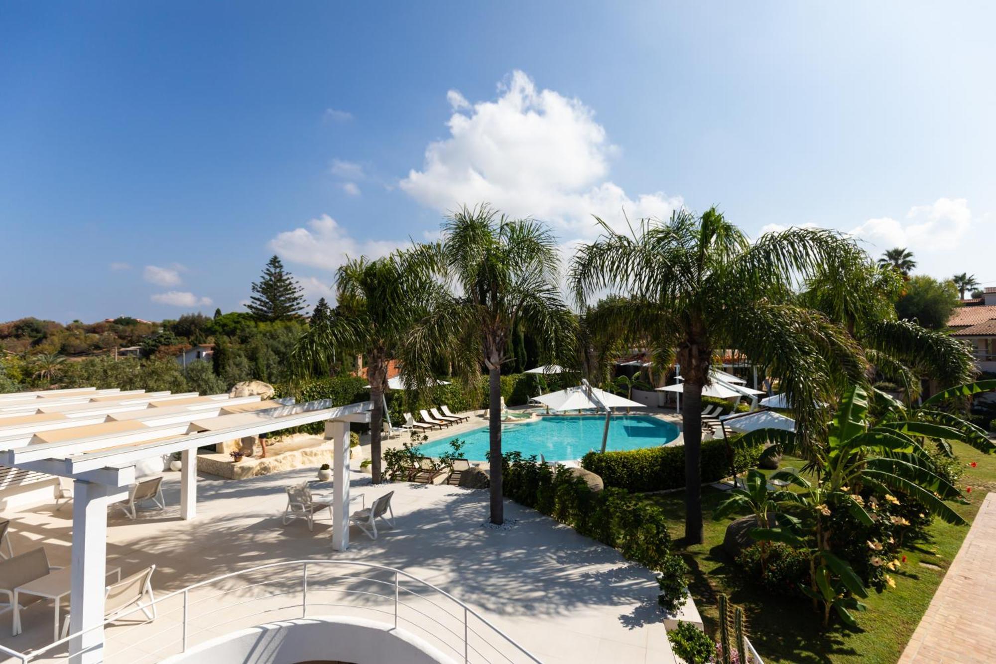 L' Arcobaleno Resort Ricadi Bagian luar foto